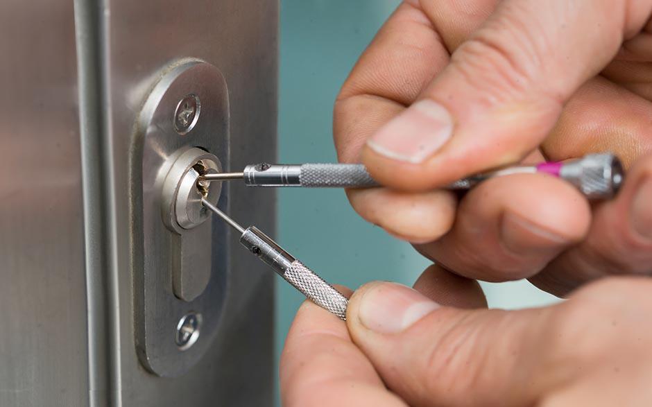 comment ouvrir une porte blindée claquée Bondy